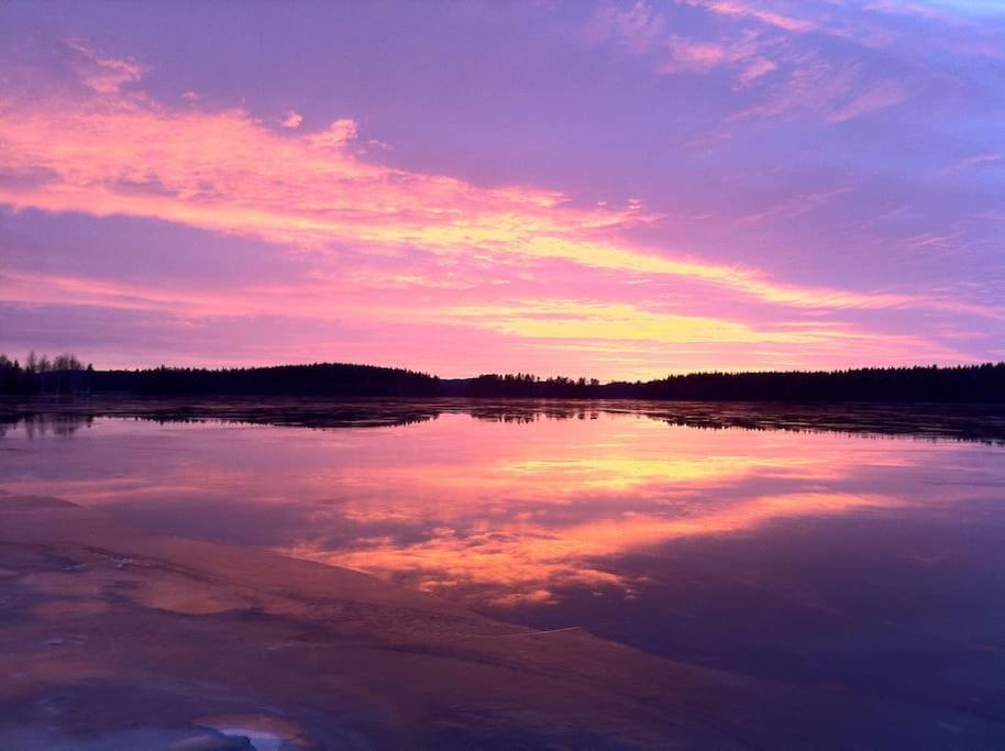 Historic Lakeside Villa - Ski, Boat, Relax In Nature Sunnansjo  Экстерьер фото